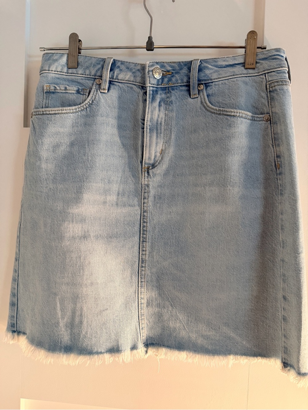 LOFT Light Blue Denim Frayed-Hem Mini Skirt Size 02